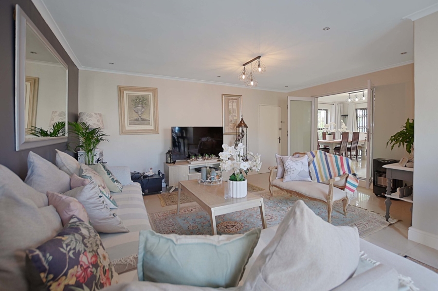  Bedroom Property for Sale in West Beach Western Cape